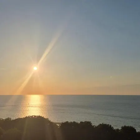 Romantique Vue Sur Normandie * Trouville-sur-mer