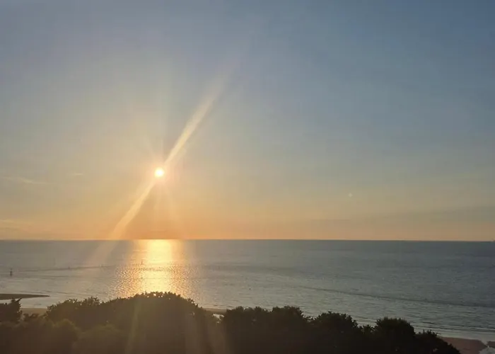 Romantique Vue Sur Normandie * Trouville-sur-Mer